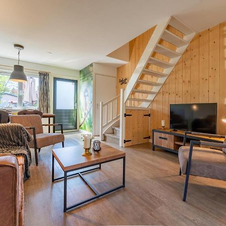Tiny House Kuifmees Villa Hulshorst ภายนอก รูปภาพ